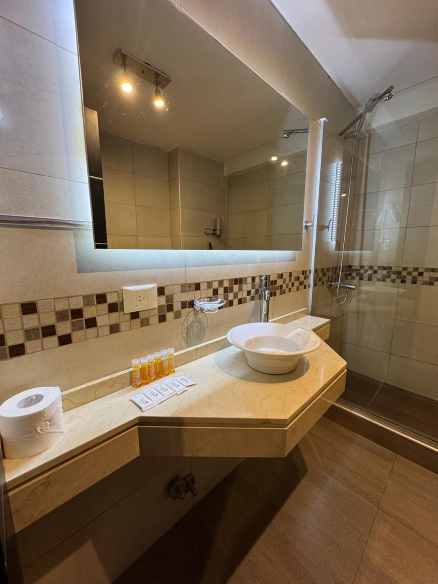 Syrah Suites *